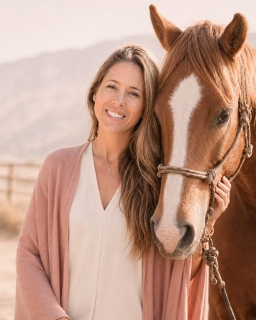 Carolina Palominos con caballo